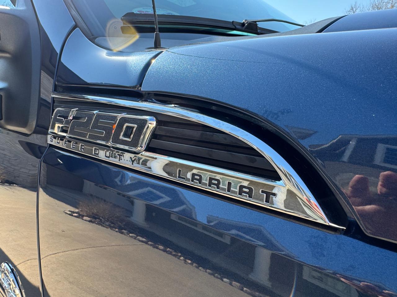 Ford Super Duty F-250 SRW 4WD Crew Cab 172" Lariat 2016