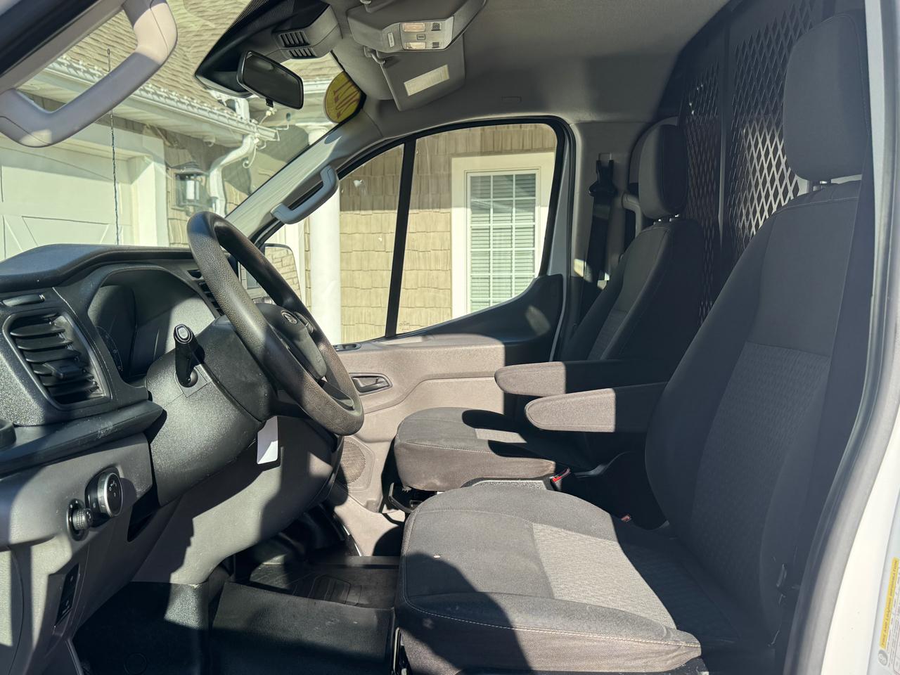 Ford Transit Cargo Van T-250 130" Low Rf 9070 GVWR RWD 2021