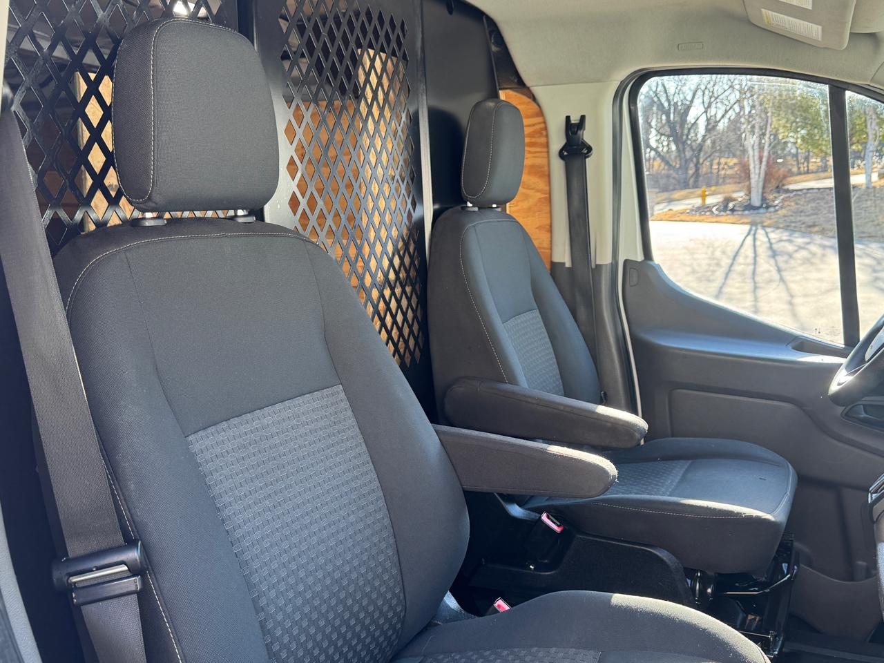 Ford Transit Cargo Van T-250 130" Low Rf 9070 GVWR RWD 2021