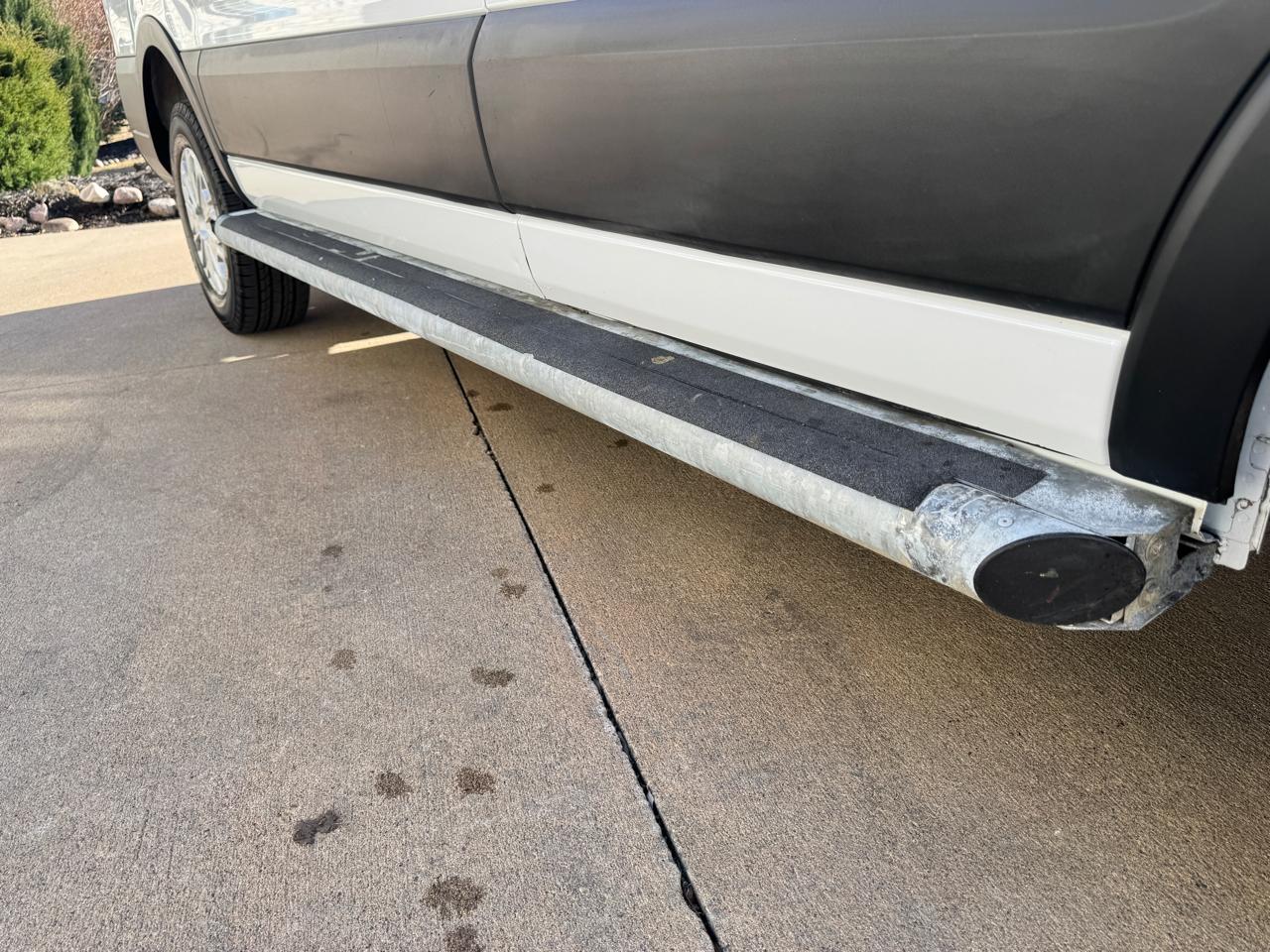 Ford Transit Cargo Van T-250 130" Low Rf 9070 GVWR RWD 2021