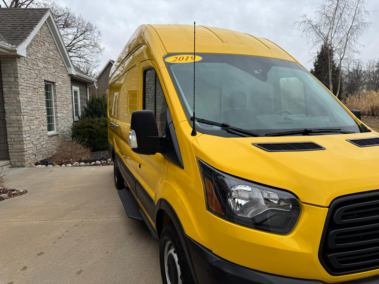 Ford Transit Van T-250 148" EL Hi Rf 9000 GVWR Sliding RH Dr 2019