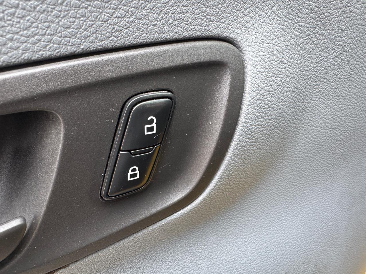 Ford Transit Van T-250 148" EL Hi Rf 9000 GVWR Sliding RH Dr 2019