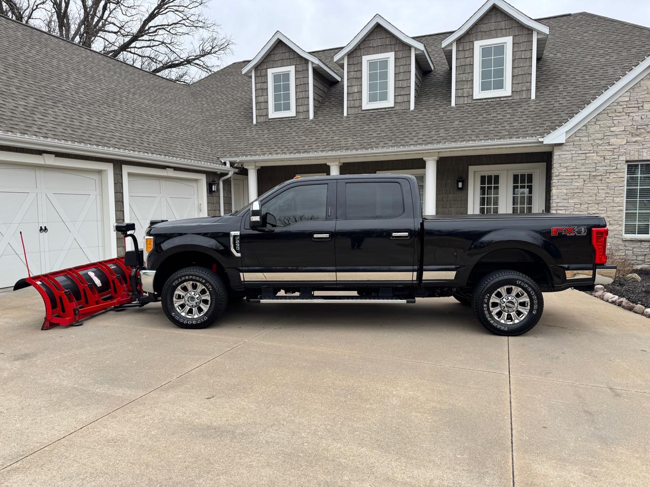 Ford Super Duty F-250 SRW XLT 4WD Crew Cab 6.75' Box 2017