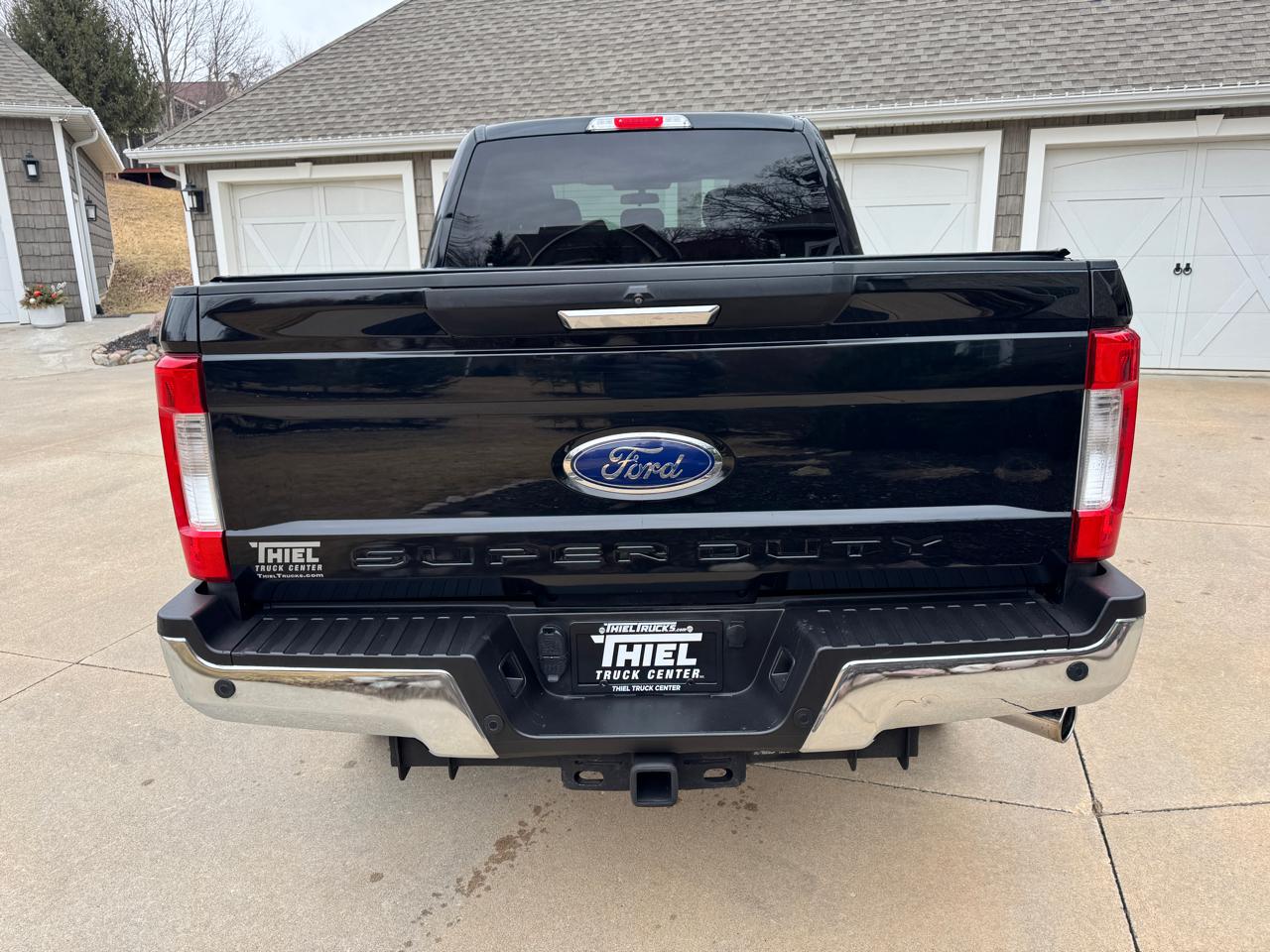 Ford Super Duty F-250 SRW XLT 4WD Crew Cab 6.75' Box 2017