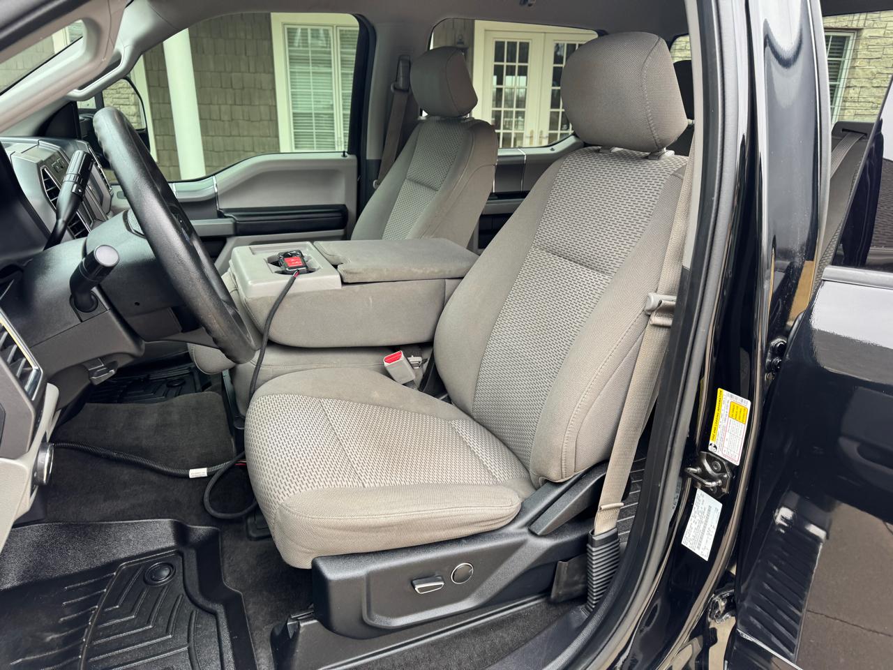 Ford Super Duty F-250 SRW XLT 4WD Crew Cab 6.75' Box 2017