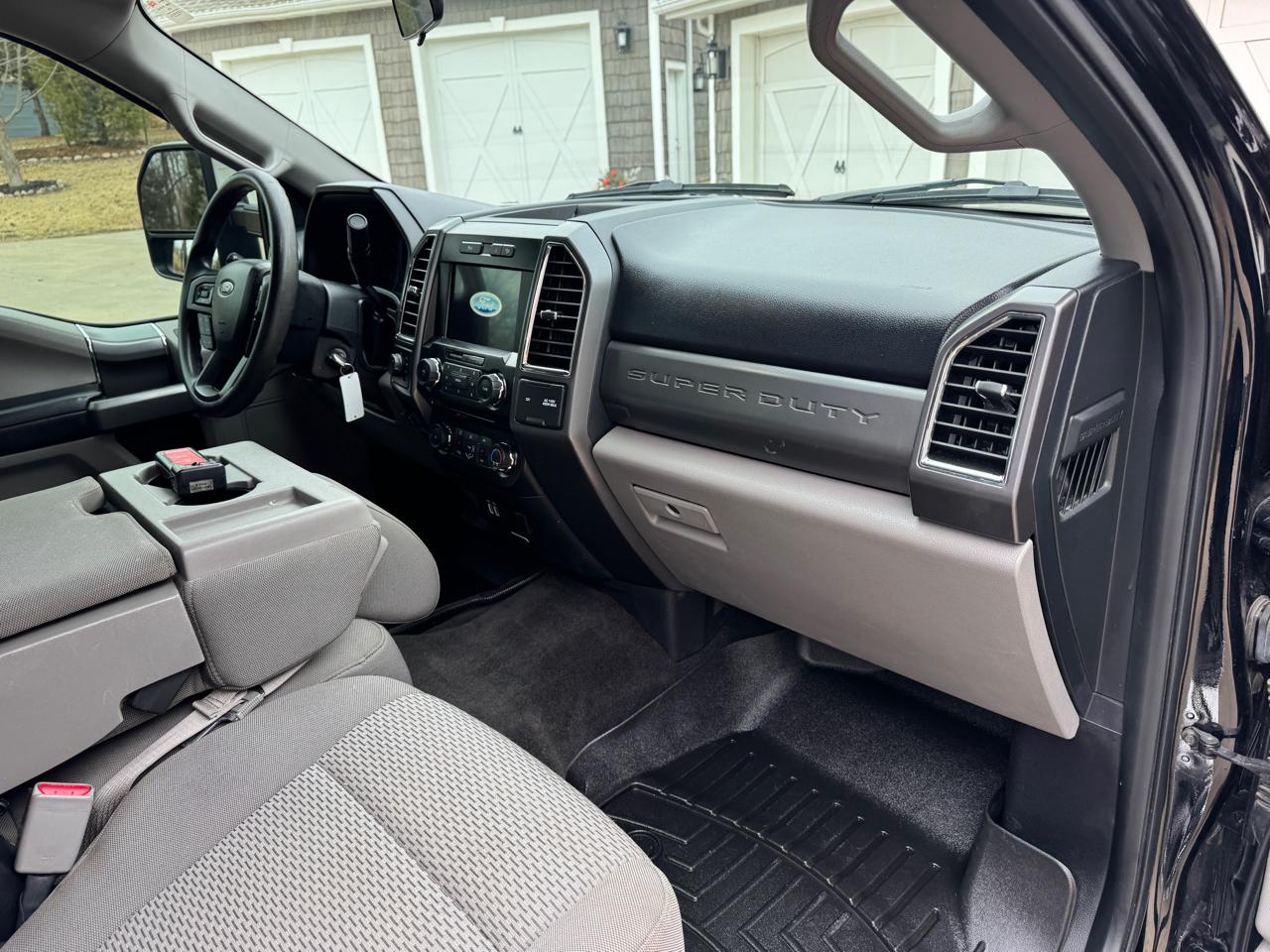 Ford Super Duty F-250 SRW XLT 4WD Crew Cab 6.75' Box 2017