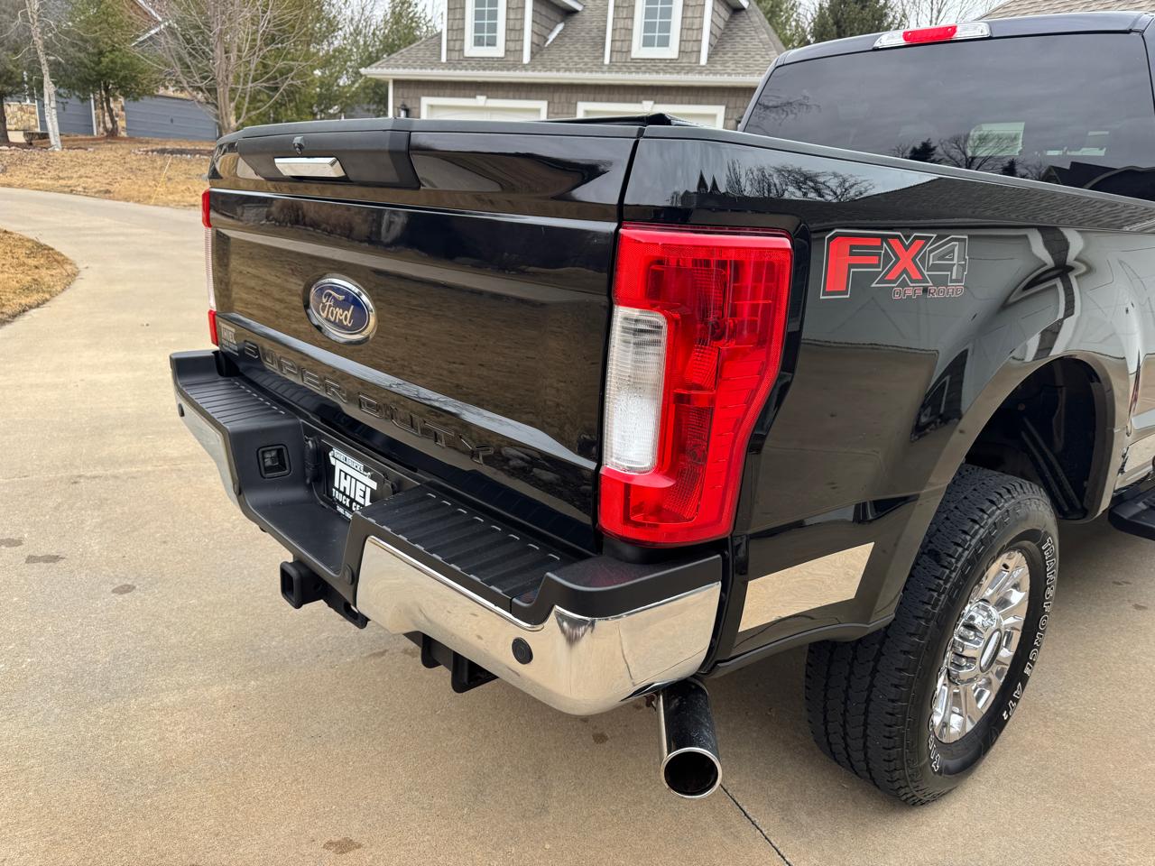 Ford Super Duty F-250 SRW XLT 4WD Crew Cab 6.75' Box 2017