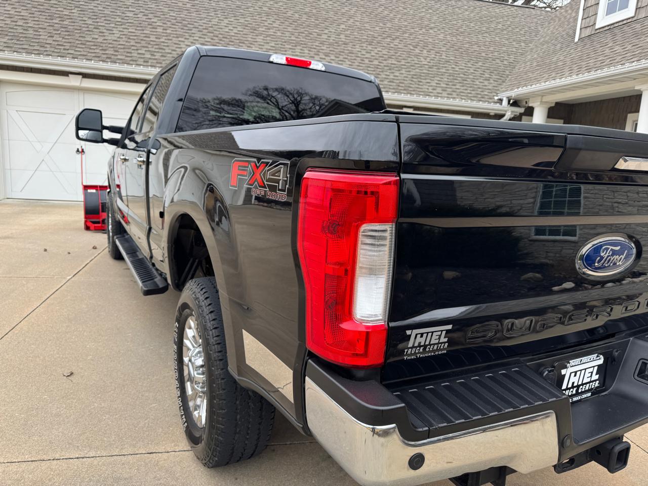 Ford Super Duty F-250 SRW XLT 4WD Crew Cab 6.75' Box 2017