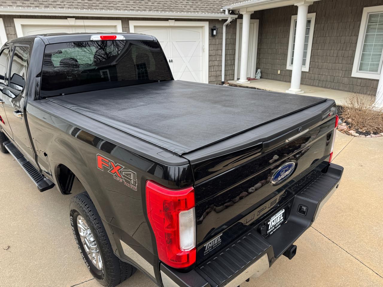 Ford Super Duty F-250 SRW XLT 4WD Crew Cab 6.75' Box 2017