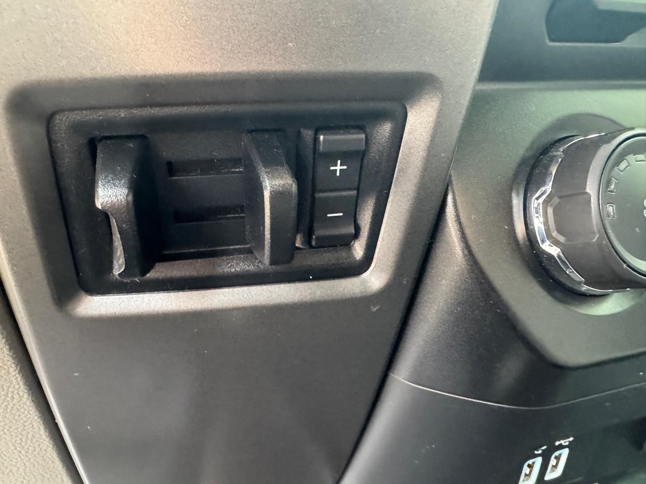 Ford Super Duty F-250 SRW XLT 4WD Crew Cab 6.75' Box 2017