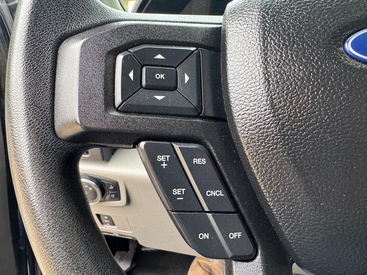 Ford Super Duty F-250 SRW XLT 4WD Crew Cab 6.75' Box 2017