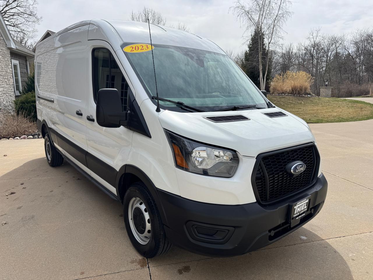 Ford Transit Cargo Van T-250 130" Med Rf 9070 GVWR RWD 2023