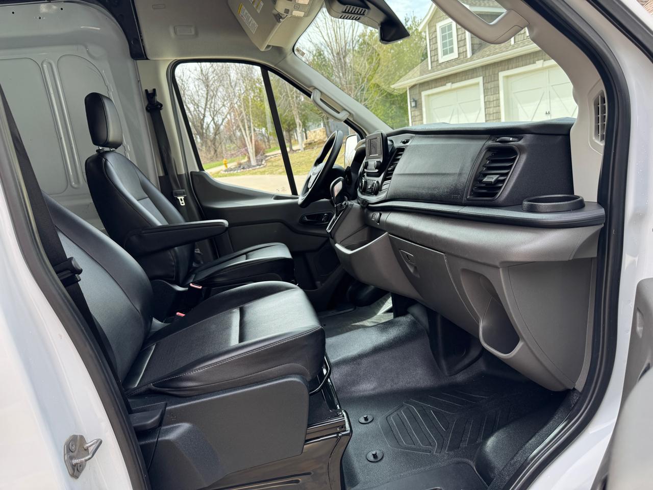 Ford Transit Cargo Van T-250 130" Med Rf 9070 GVWR RWD 2023