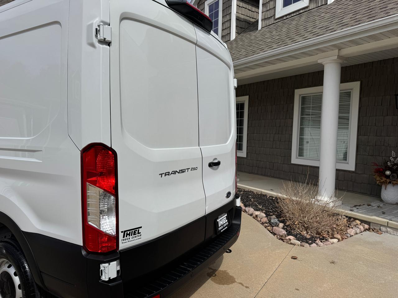 Ford Transit Cargo Van T-250 130" Med Rf 9070 GVWR RWD 2023