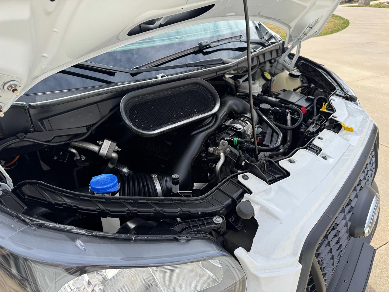 Ford Transit Cargo Van T-250 130" Med Rf 9070 GVWR RWD 2023