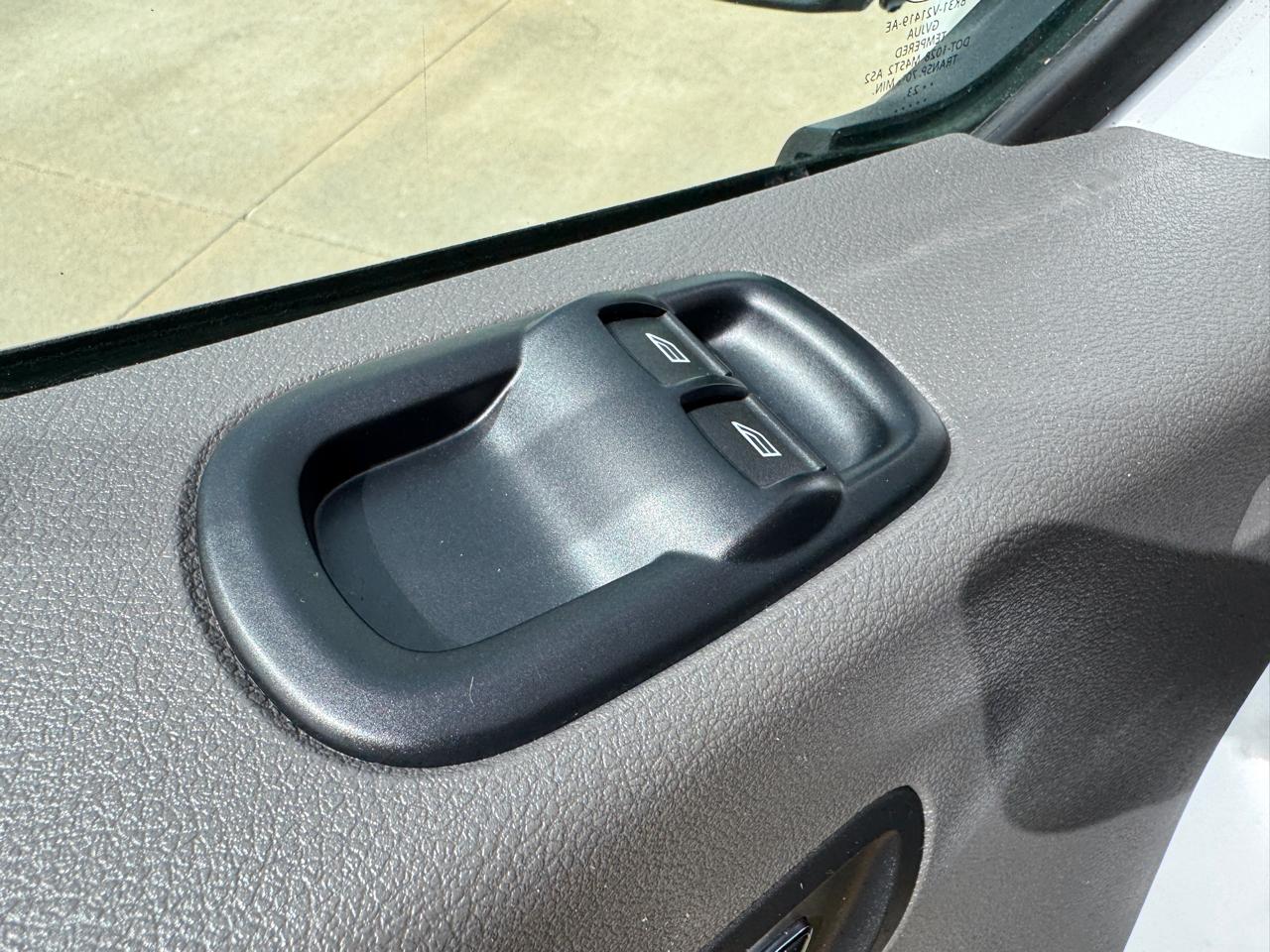 Ford Transit Cargo Van T-250 130" Med Rf 9070 GVWR RWD 2023