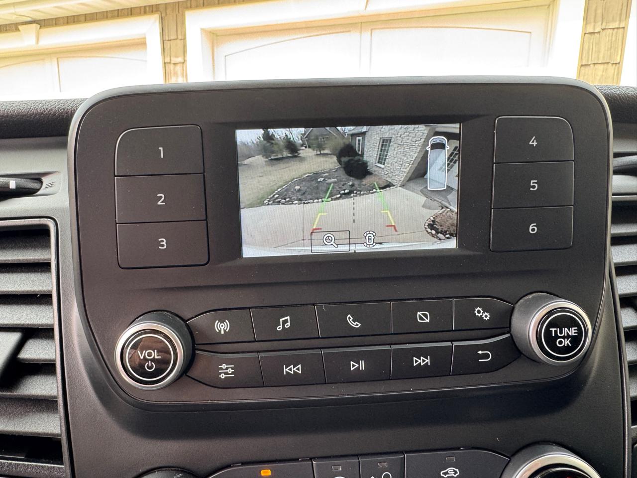 Ford Transit Cargo Van T-250 130" Med Rf 9070 GVWR RWD 2023