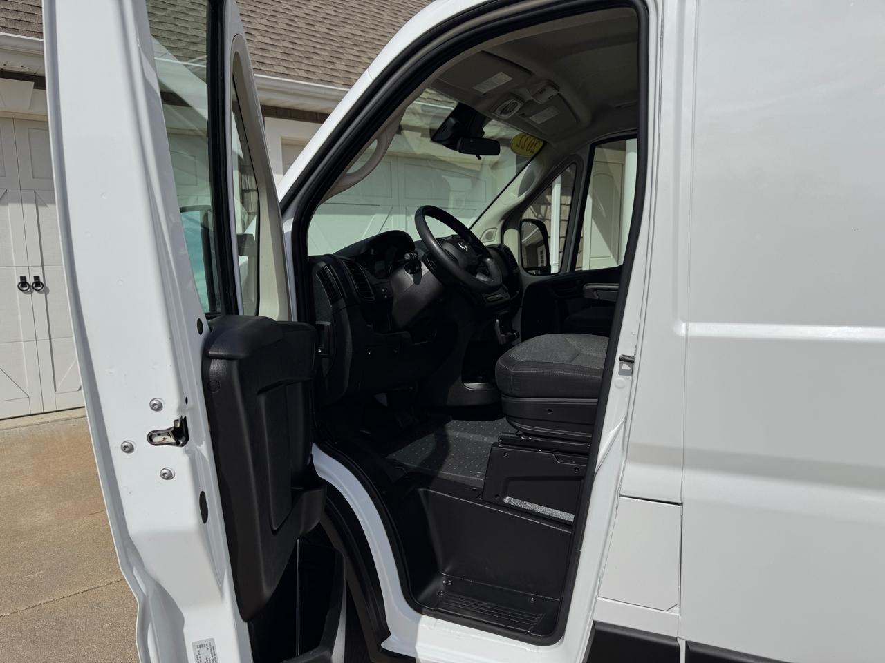 RAM ProMaster Cargo Van 1500 Low Roof 118" WB 2022