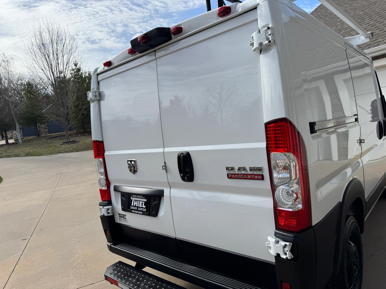 RAM ProMaster Cargo Van 1500 Low Roof 118" WB 2022