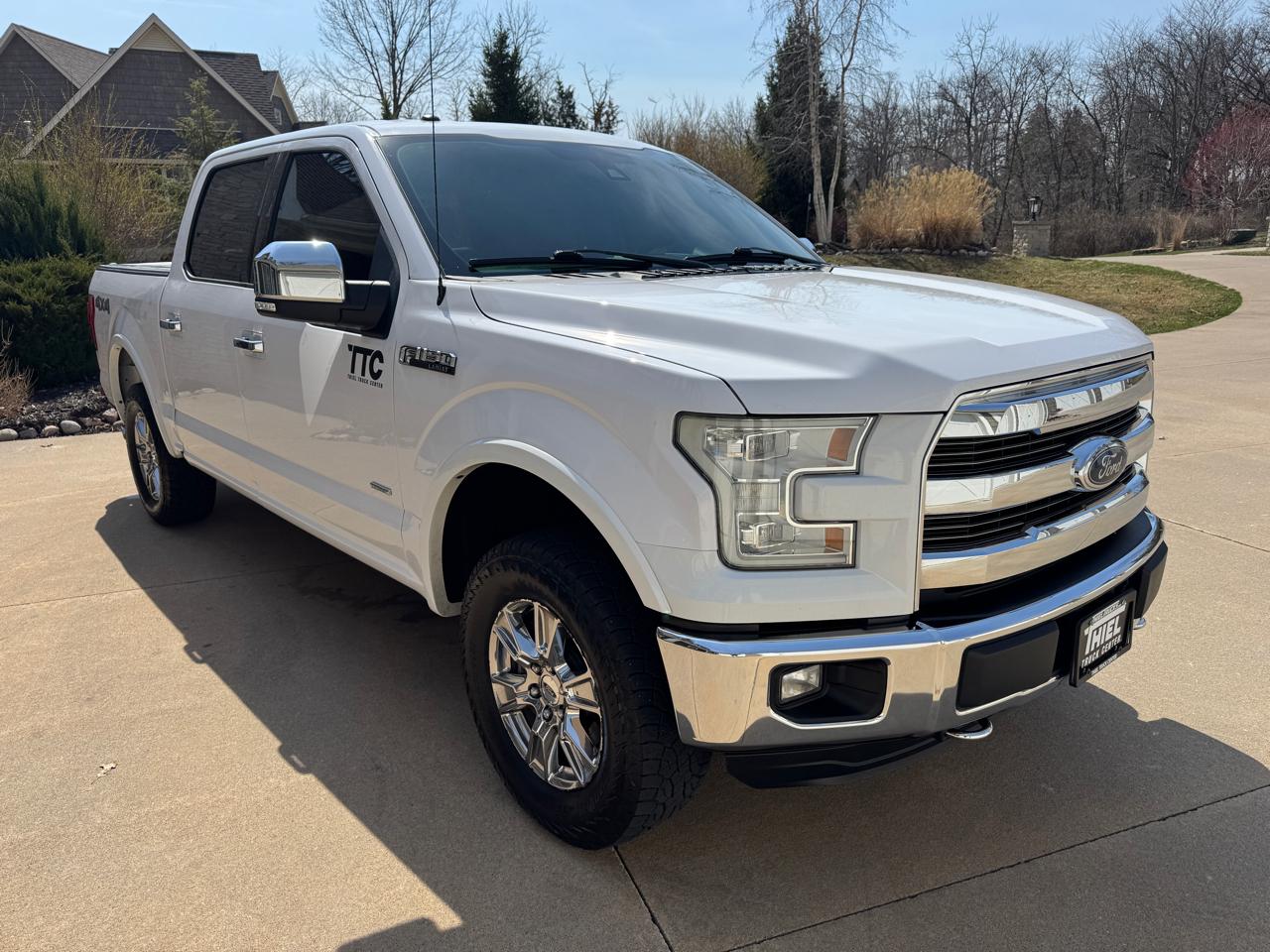 Ford F-150 4WD SuperCrew 145" Lariat 2015
