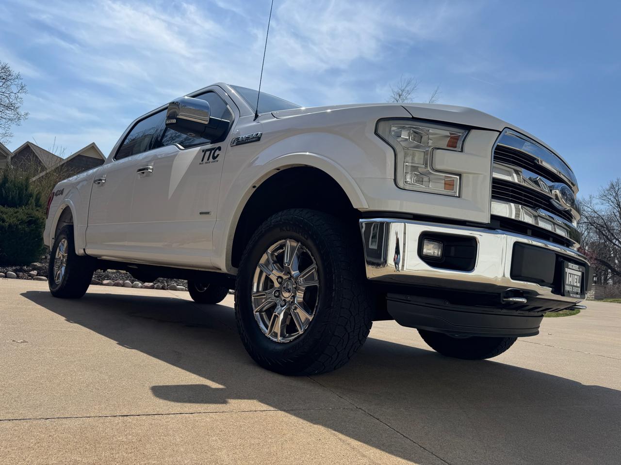 Ford F-150 4WD SuperCrew 145" Lariat 2015