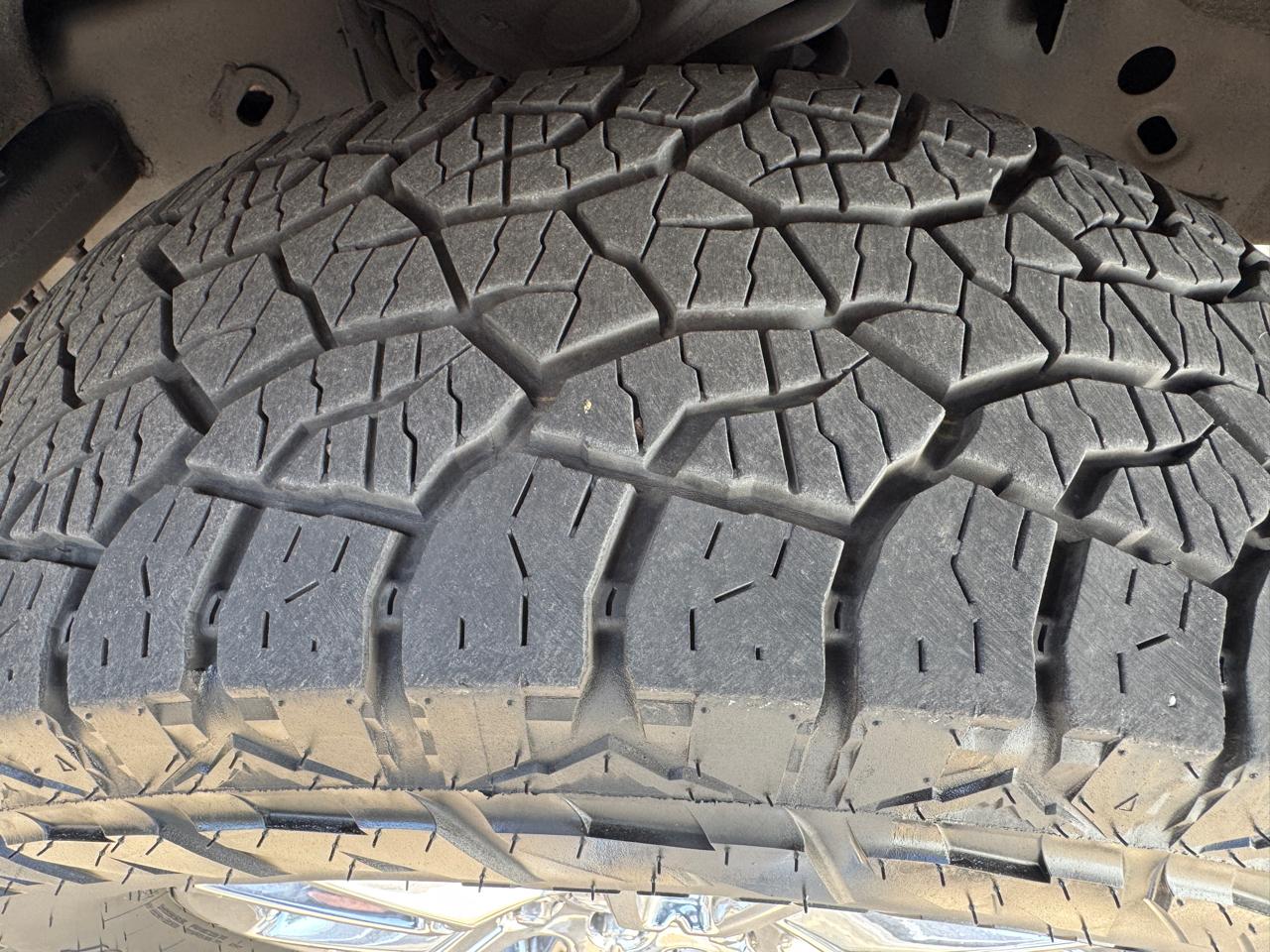 Ford F-150 4WD SuperCrew 145" Lariat 2015