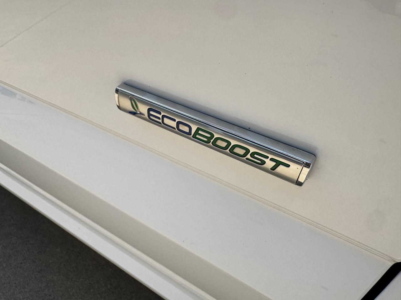 Ford F-150 4WD SuperCrew 145" Lariat 2015