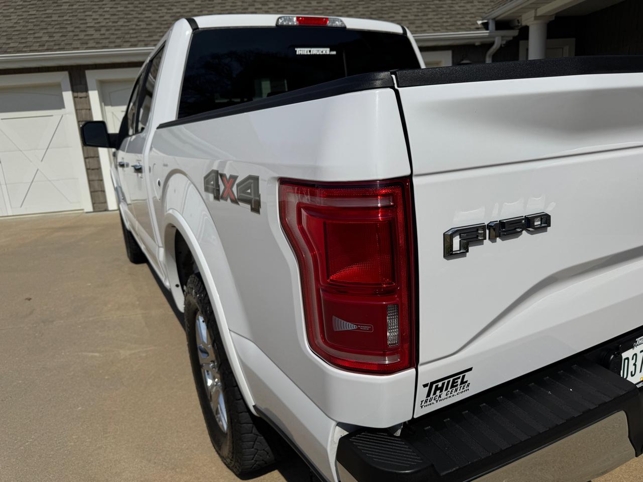 Ford F-150 4WD SuperCrew 145" Lariat 2015