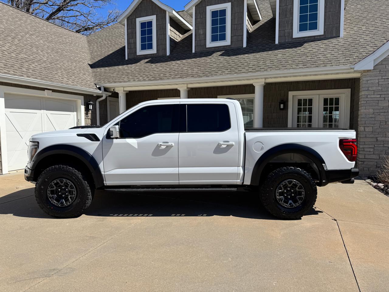 Ford F-150 Raptor 4WD SuperCrew 5.5' Box 2025