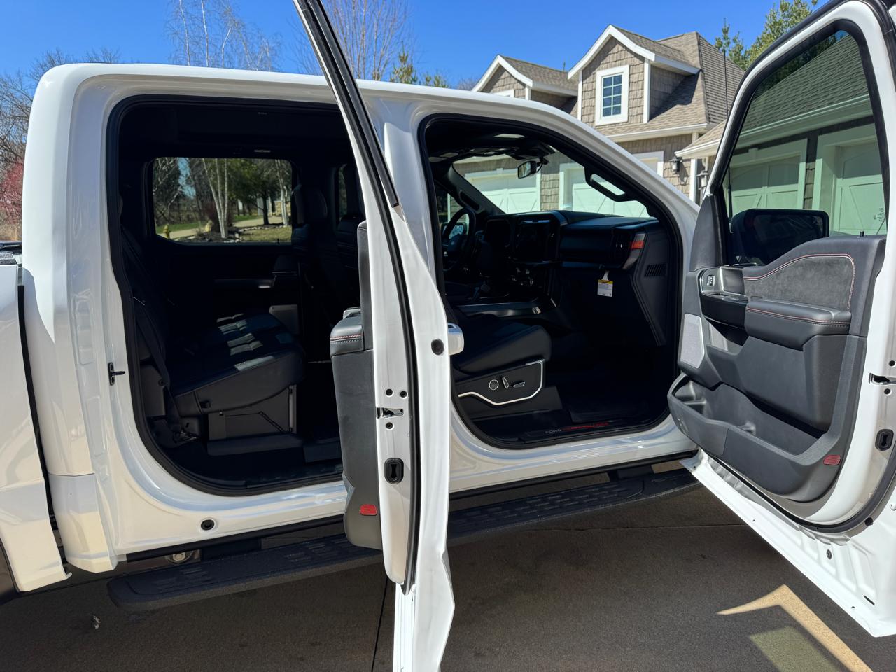 Ford F-150 Raptor 4WD SuperCrew 5.5' Box 2025