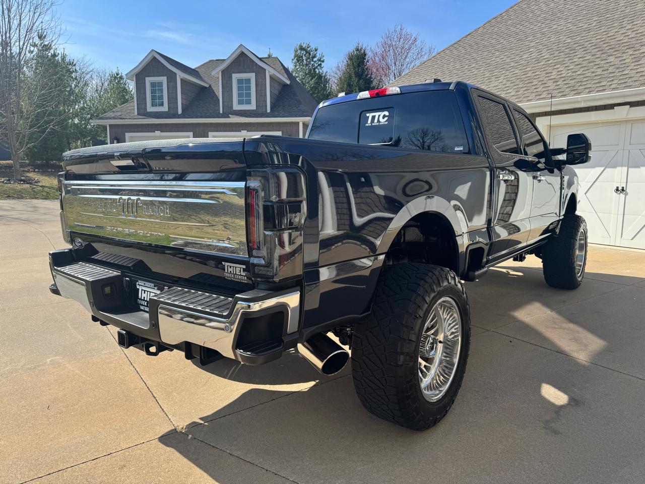 Ford Super Duty F-350 SRW King Ranch 4WD Crew Cab 6.75' Box 2024