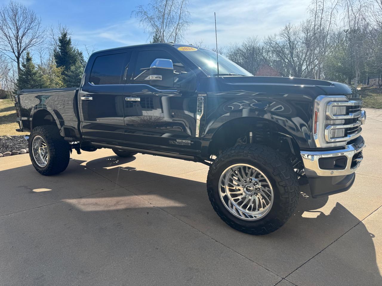 Ford Super Duty F-350 SRW King Ranch 4WD Crew Cab 6.75' Box 2024