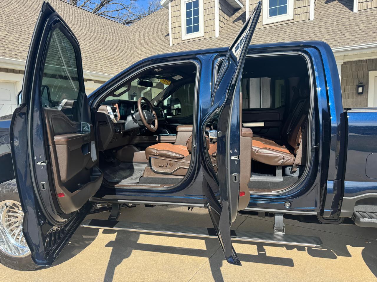 Ford Super Duty F-350 SRW King Ranch 4WD Crew Cab 6.75' Box 2024