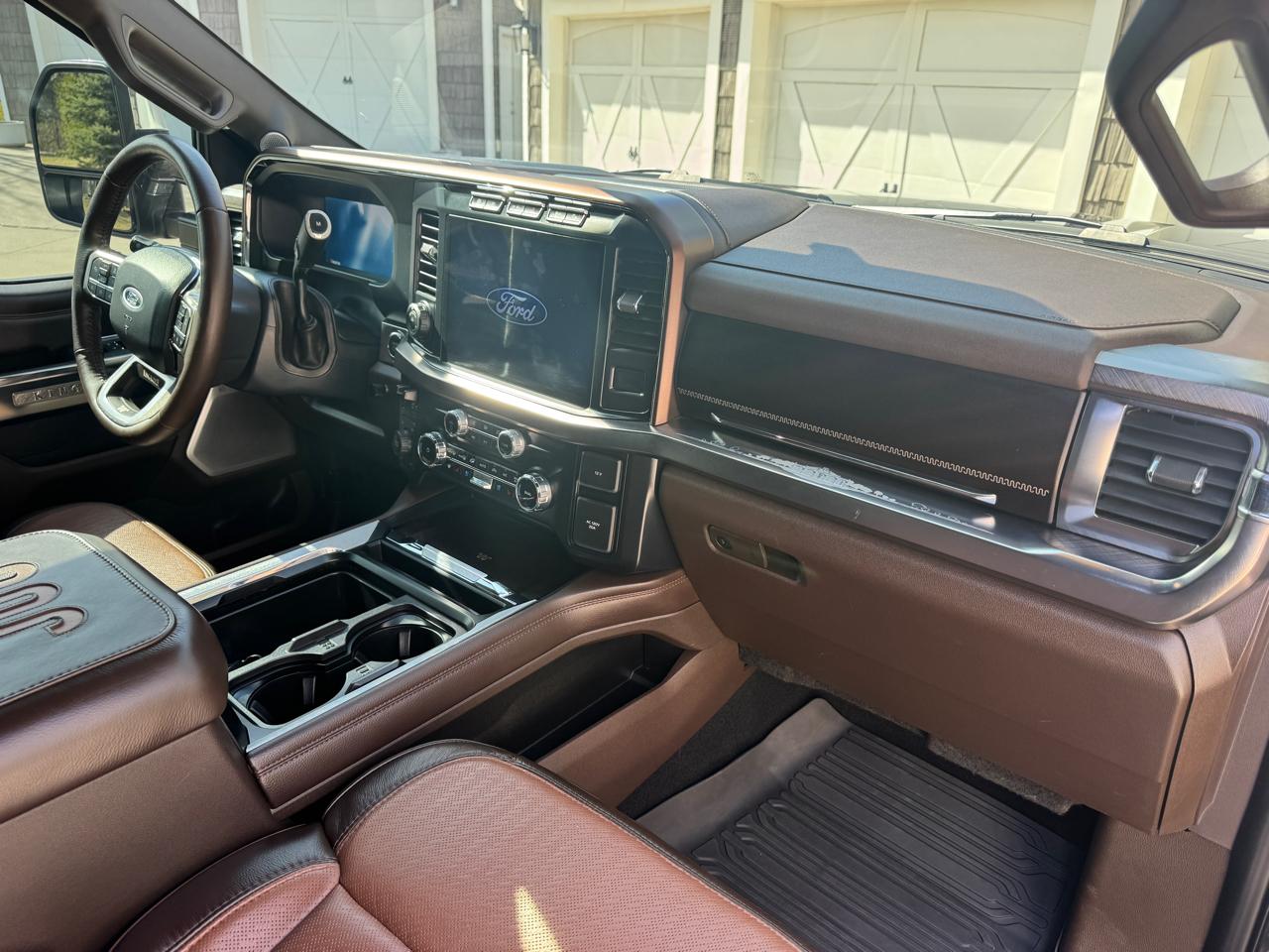 Ford Super Duty F-350 SRW King Ranch 4WD Crew Cab 6.75' Box 2024