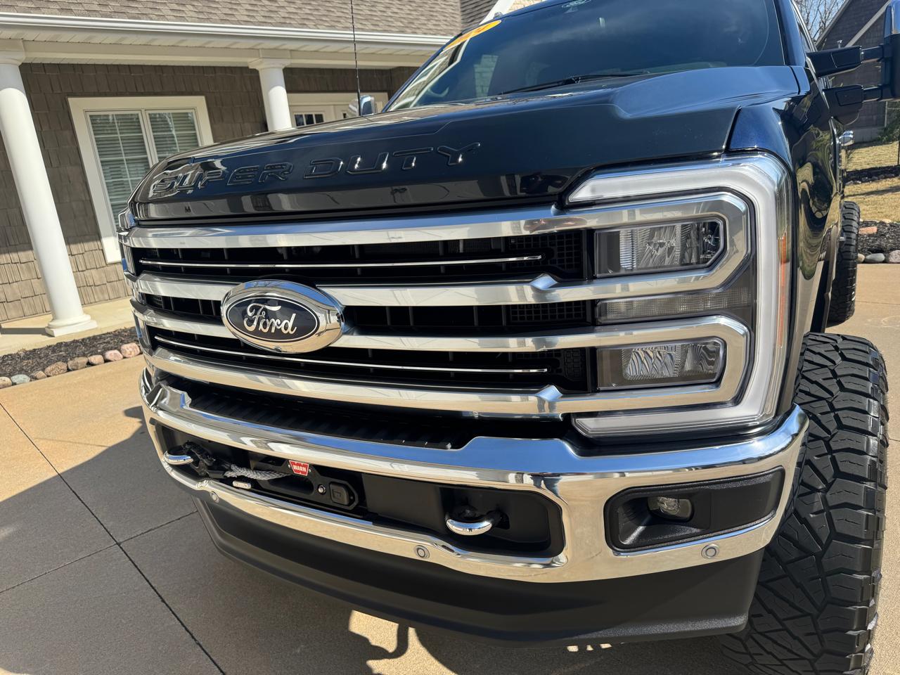 Ford Super Duty F-350 SRW King Ranch 4WD Crew Cab 6.75' Box 2024