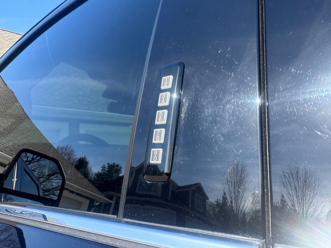 Ford Super Duty F-350 SRW King Ranch 4WD Crew Cab 6.75' Box 2024