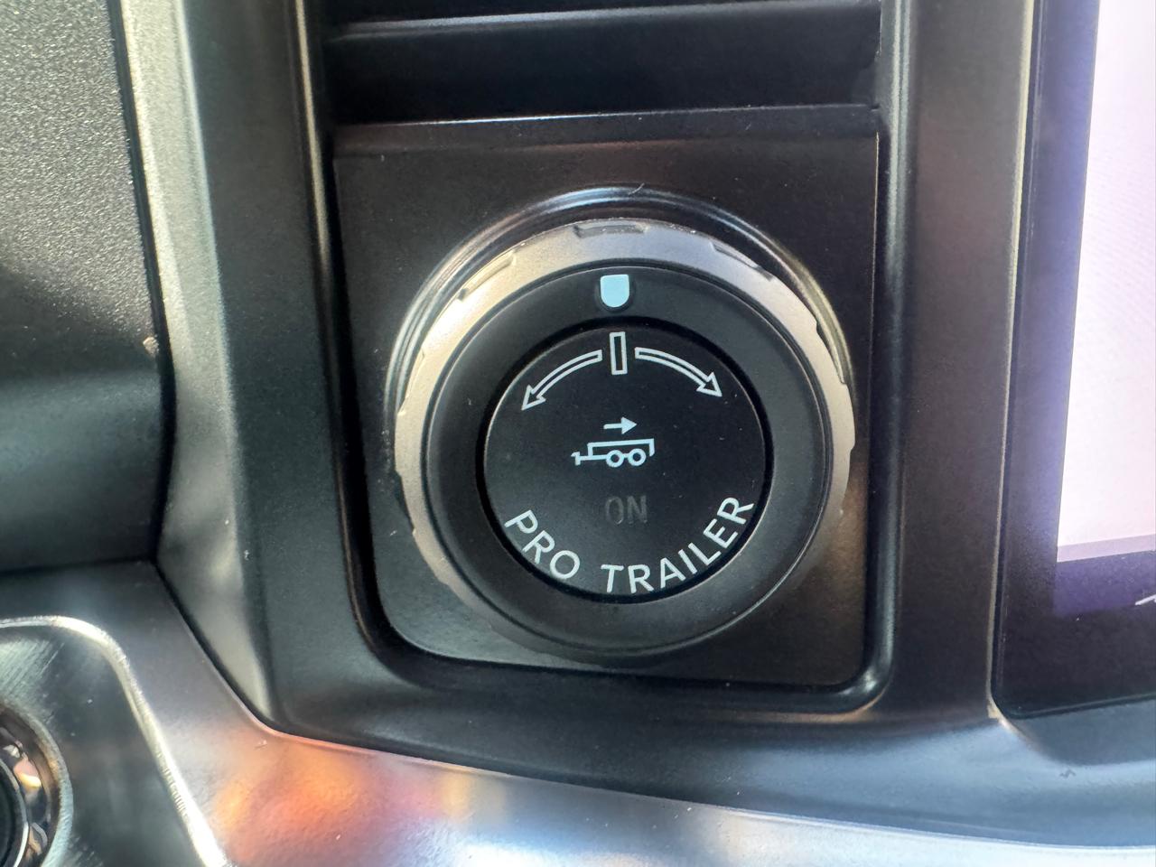 Ford Super Duty F-350 SRW King Ranch 4WD Crew Cab 6.75' Box 2024