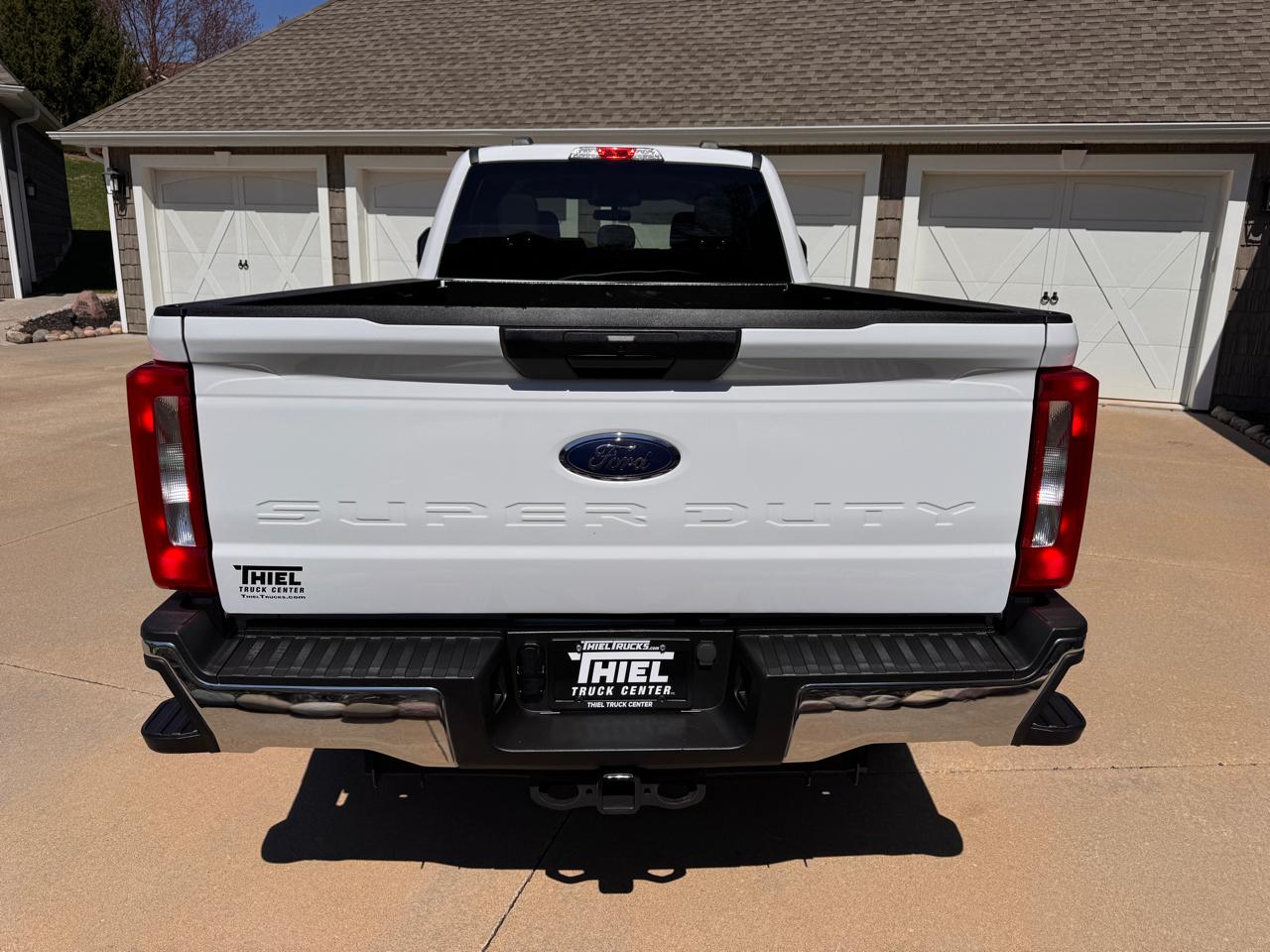 Ford Super Duty F-250 SRW XLT 4WD Crew Cab 8' Box 2023