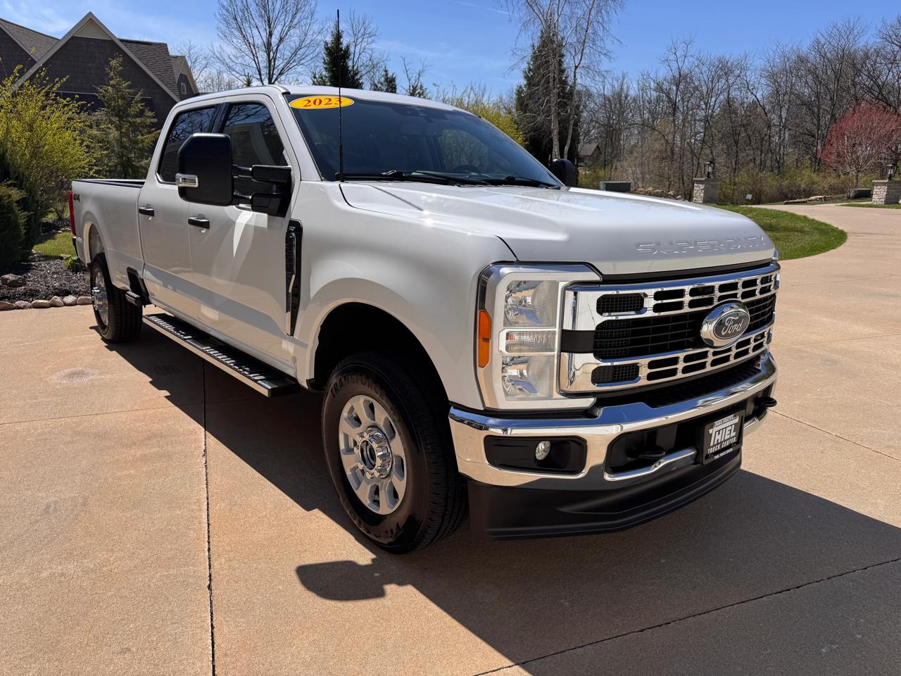 Ford Super Duty F-250 SRW XLT 4WD Crew Cab 8' Box 2023