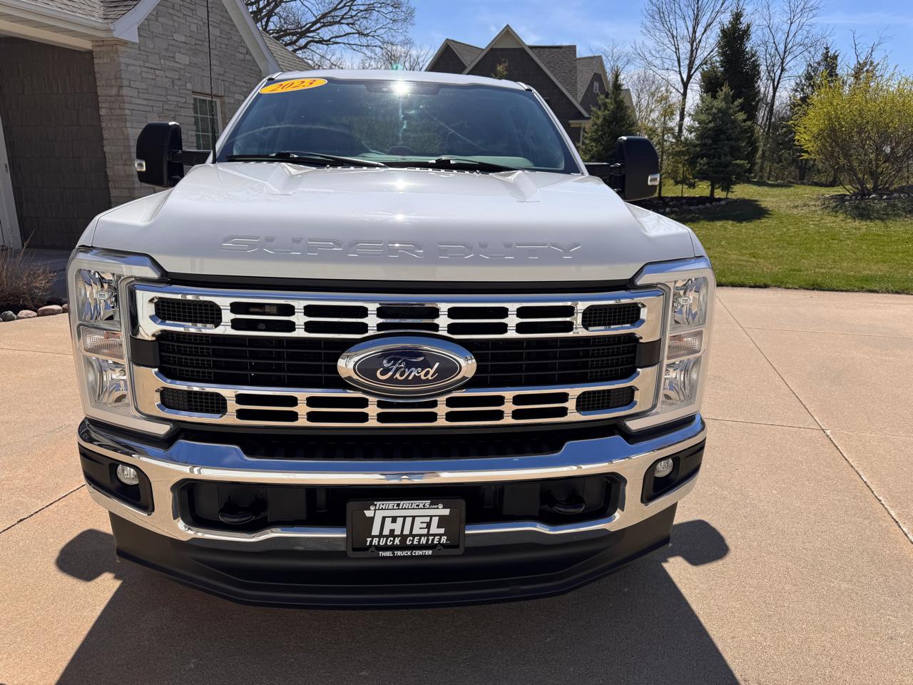 Ford Super Duty F-250 SRW XLT 4WD Crew Cab 8' Box 2023