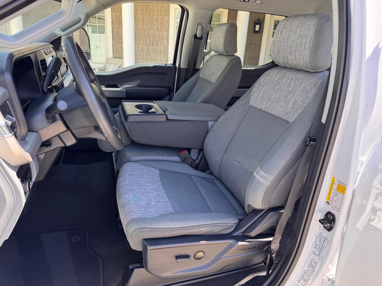 Ford Super Duty F-250 SRW XLT 4WD Crew Cab 8' Box 2023