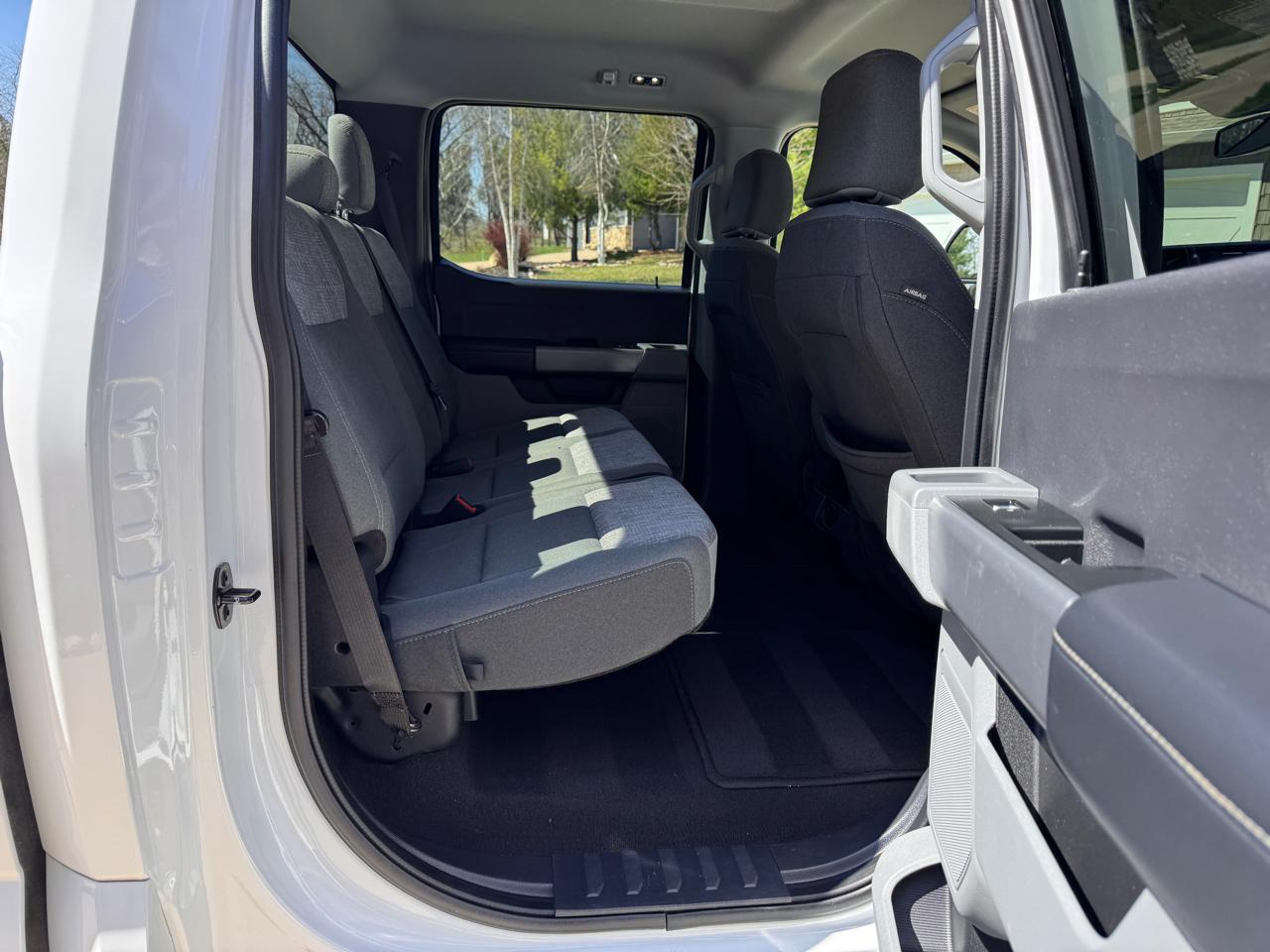 Ford Super Duty F-250 SRW XLT 4WD Crew Cab 8' Box 2023