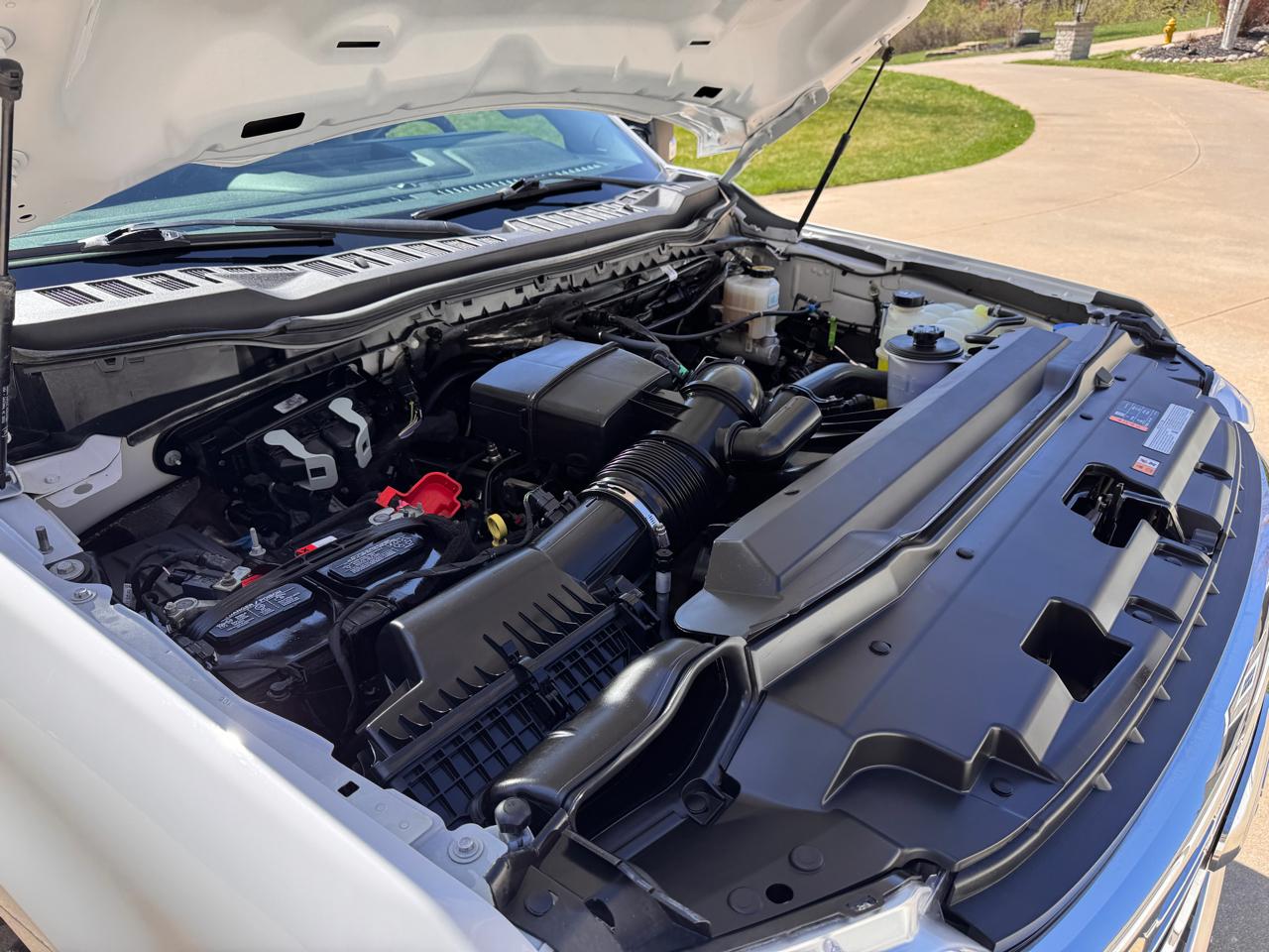 Ford Super Duty F-250 SRW XLT 4WD Crew Cab 8' Box 2023