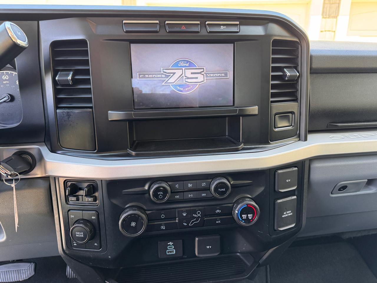 Ford Super Duty F-250 SRW XLT 4WD Crew Cab 8' Box 2023