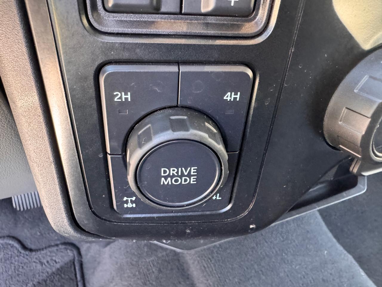 Ford Super Duty F-250 SRW XLT 4WD Crew Cab 8' Box 2023