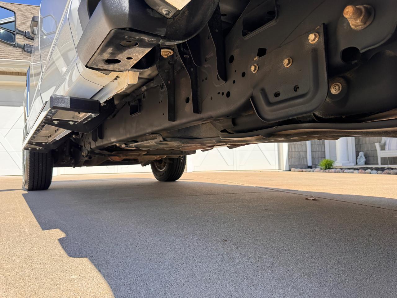 Ford Super Duty F-250 SRW XLT 4WD Crew Cab 8' Box 2023