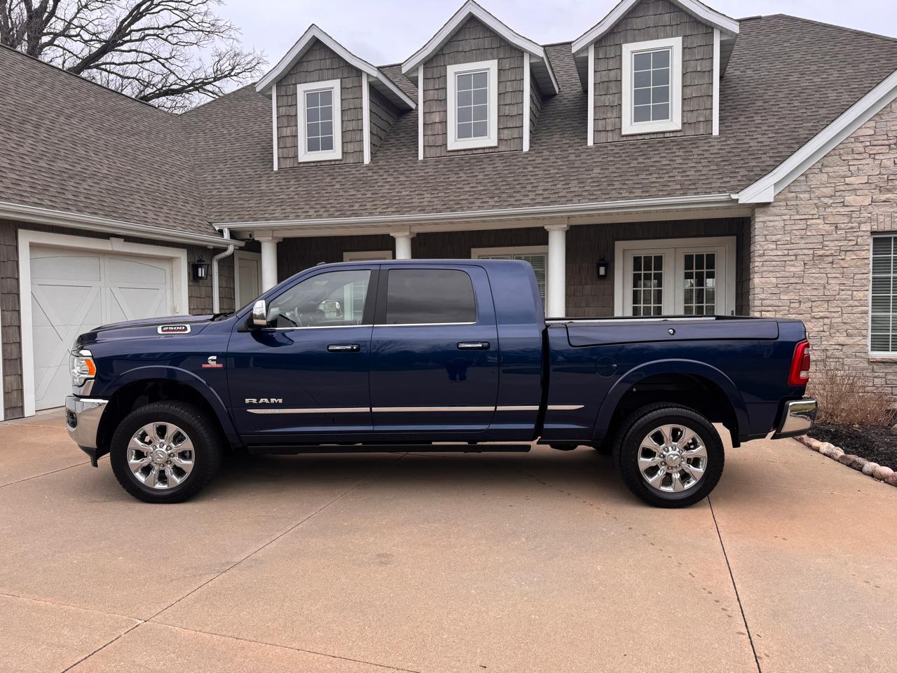 RAM 2500 Limited 4x4 Mega Cab 6'4" Box 2021