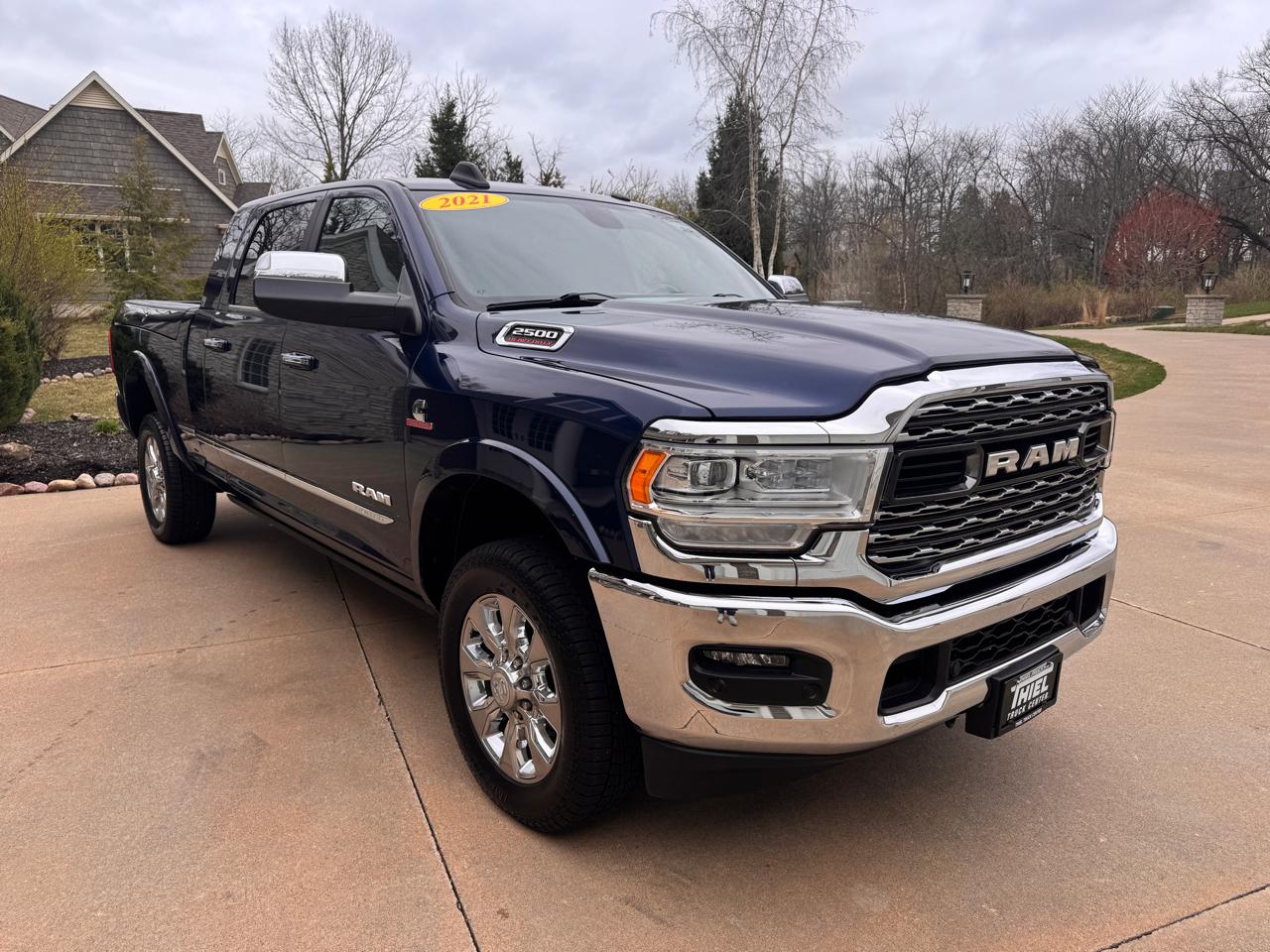 RAM 2500 Limited 4x4 Mega Cab 6'4" Box 2021