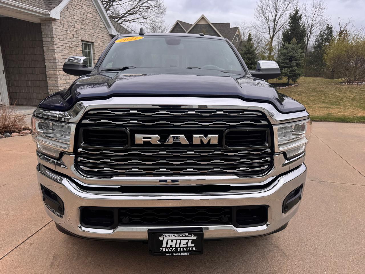 RAM 2500 Limited 4x4 Mega Cab 6'4" Box 2021