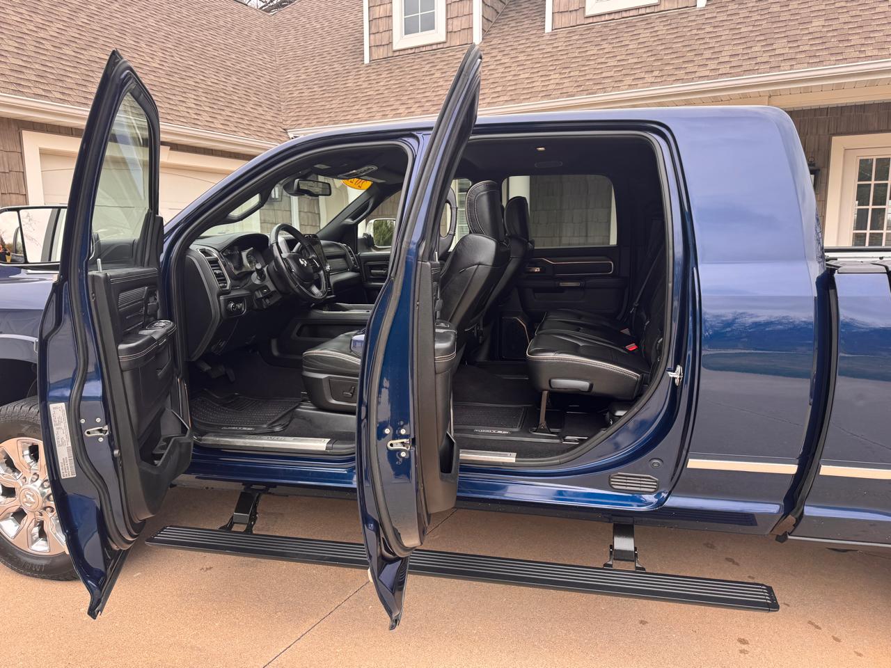 RAM 2500 Limited 4x4 Mega Cab 6'4" Box 2021